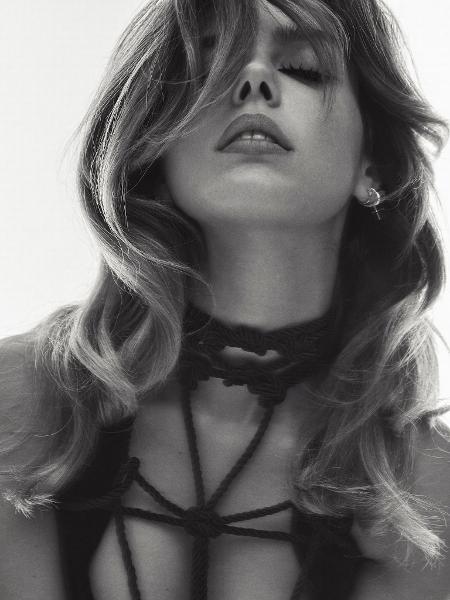 Giovanna Lancellotti em ensaio sensual para a "Vogue" - Divulgação/Fernando Thomaz