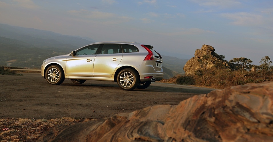 Volvo XC60 D5 SWD - Divulgação