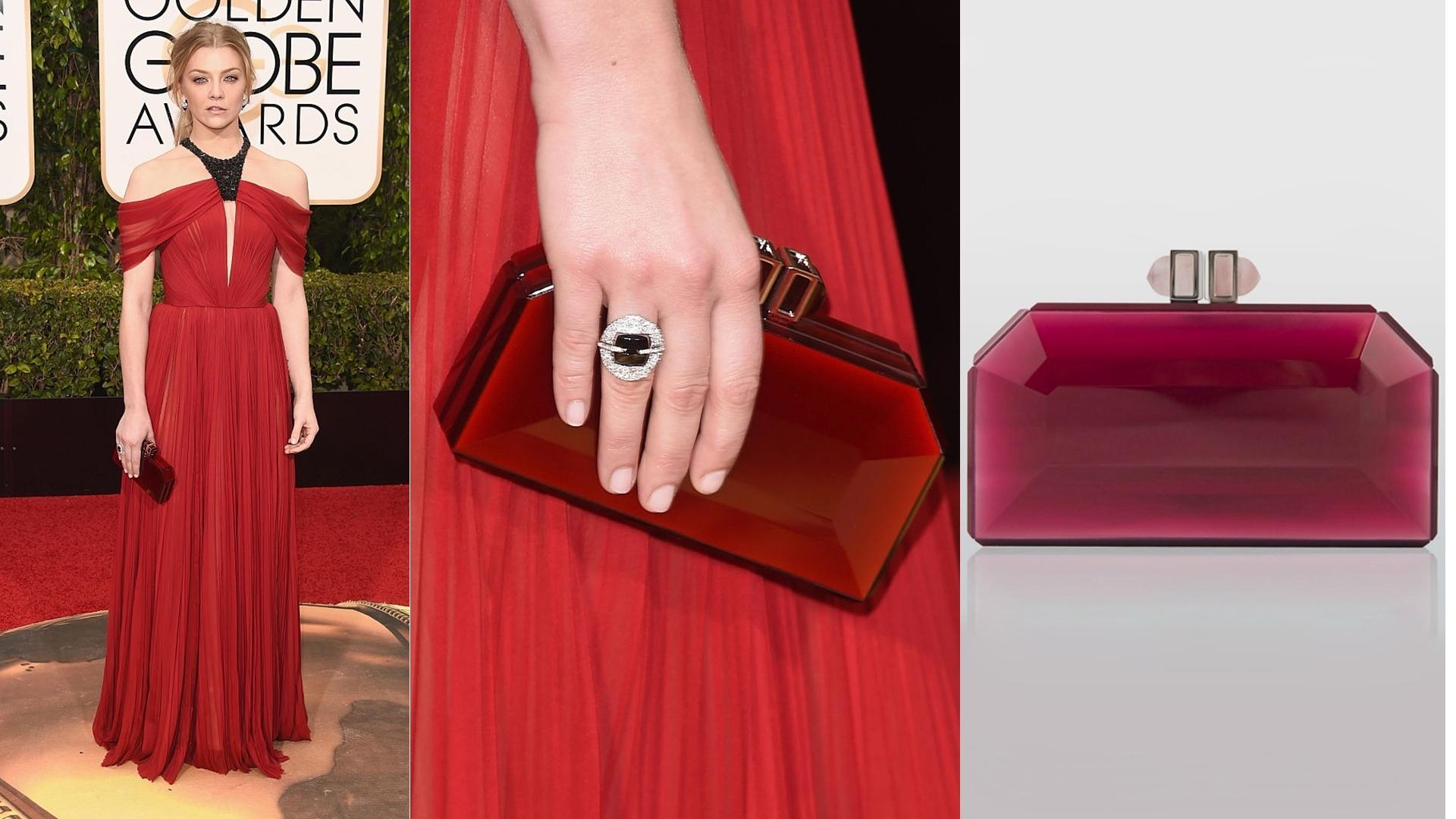 Natalie Dormer, que interpreta a personagem Margaery Tyrell em "Game of Thrones", foi de vermelho ao Globo de Ouro. A atriz usou uma clutch Judith Leiber (judithleiber.com) de resina. A bolsinha sai por US$ 1.495 ou R$ 4.998 (cotação do dia 20.dez.2016) - Getty Images/ Divulgação/ Montagem UOL