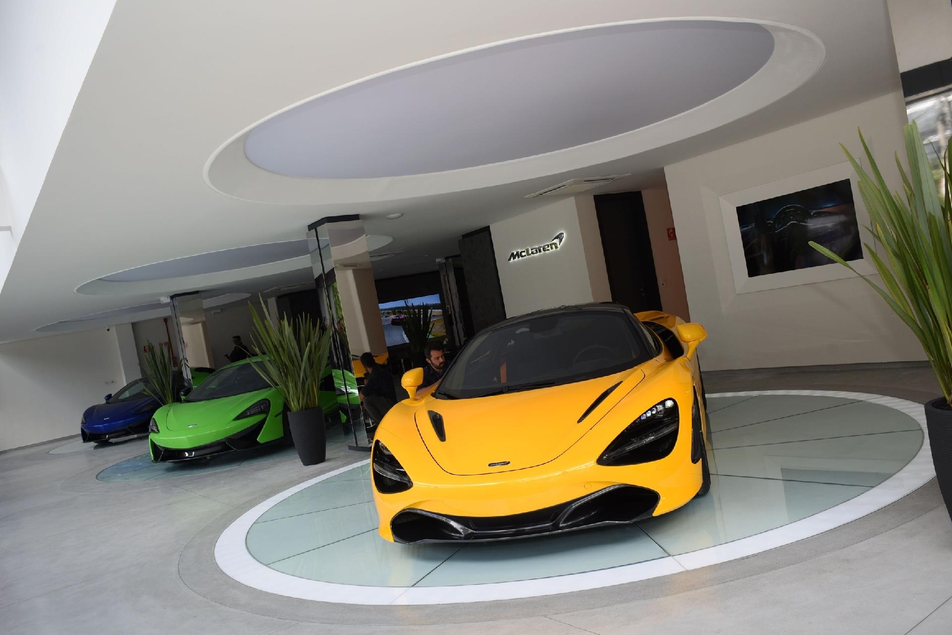 Loja McLaren em São Paulo, SP - Murilo Góes/UOL