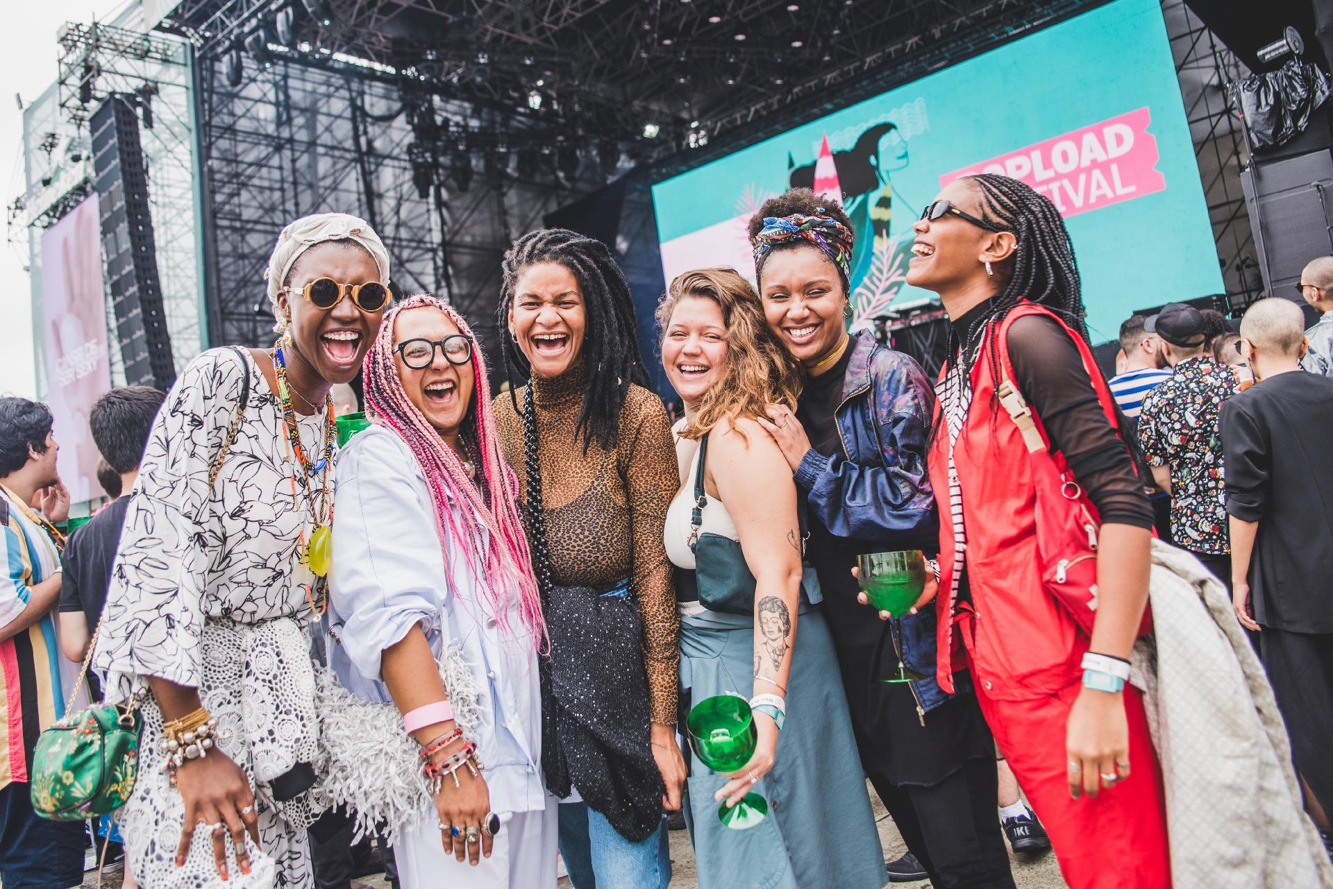 Público do Popload Festival caprichou nos looks para os shows em SP - Fernanda Tiné/UOL