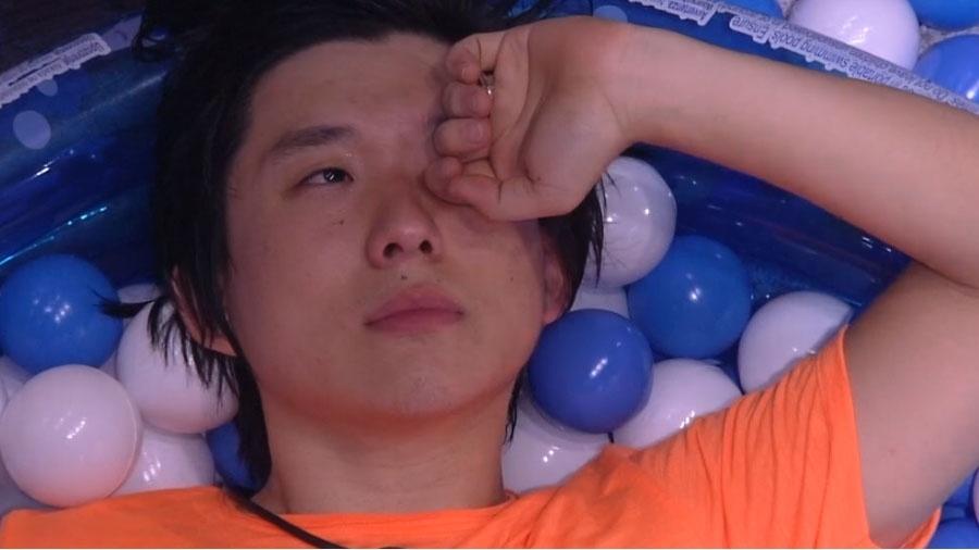 BBB 20: Pyong se isola em festa e chora - Reprodução/Globo