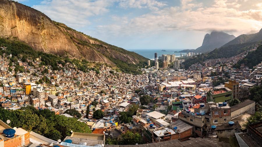 Vista panorâmica da favela da Rocinha, a maior do Brasil