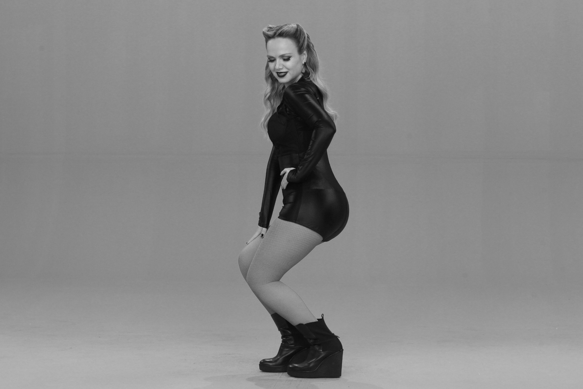 20.mai.2016 - Eliana grava sua versão para o clipe "Bang", da cantora Anitta. Performance da apresentadora irá ao ar neste domingo (22), no SBT - Leonardo Nones/SBT