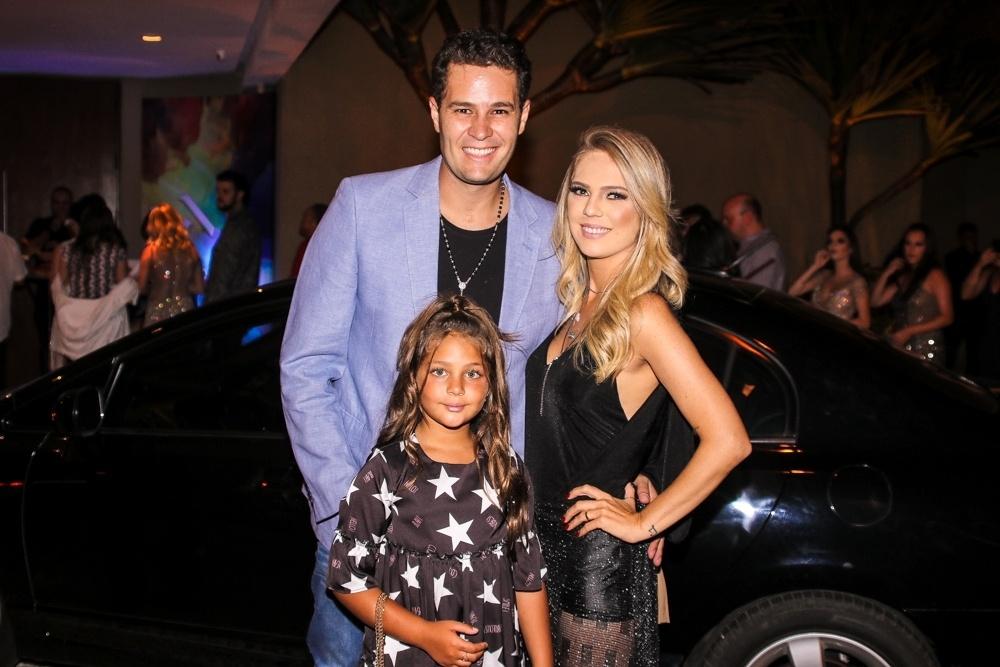 Pedro Leonardo e família na festa de Larissa - Thiago Duran/AgNews