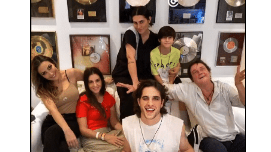 Fábio Jr. com os cinco filhos: Tainá, Kika, Cleo, Fiuk e Záion - Reprodução/Instagram
