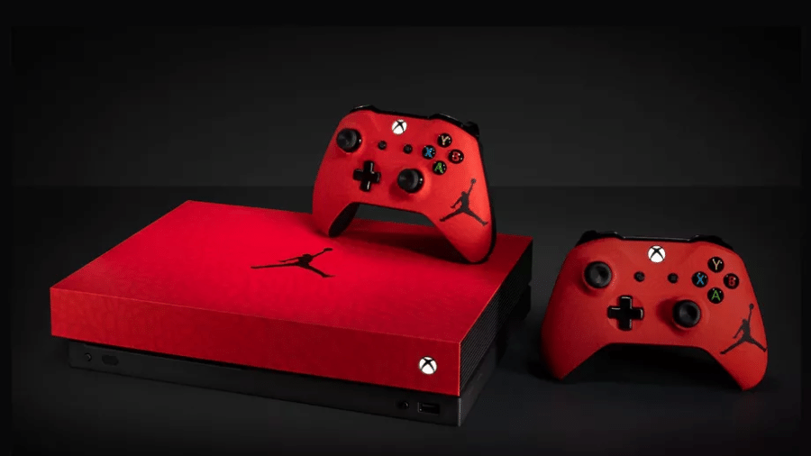 Microsoft e Nike lançam Xbox One X com logo de Michael Jordan - Reprodução/Twitter