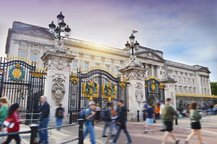 Palácio de Buckingham, em Londres, onde é possível acompanhar a troca da guarda