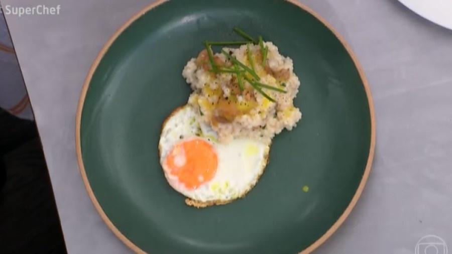 Miniarroz com cogumelos e ovo frito feito por Ana Maria Braga - Reprodução/TV Globo