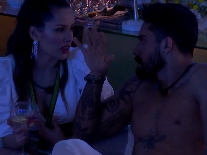 BBB21': Arcrebiano posta foto com Juliet e perfil de Juliette responde:  'Eita