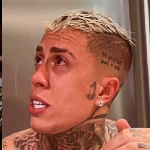 Danilo Gentili se emociona com homenagem em tatuagem de Bruno