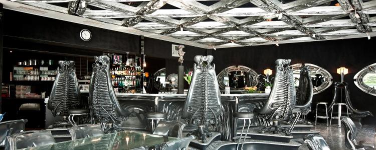 Giger Bar, em Chur, a cidade mais antiga da Suíça