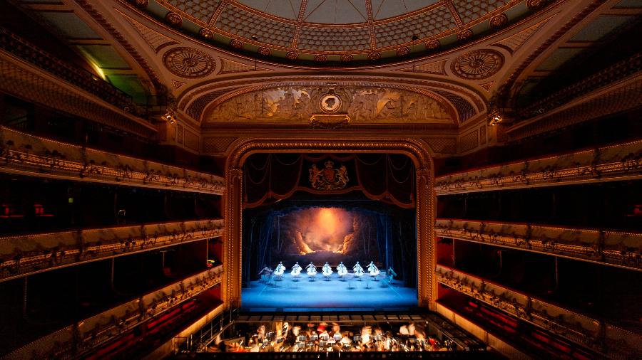 Royal Opera House, em Londres, na Inglaterra Royal Opera House, em Londres, na Inglaterra