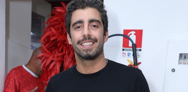 Pedro Scooby e Cintia Dicker na quadra da escola de samba Salgueiro no Rio de Janeiro. Pedro Scooby e Cintia Dicker na quadra da escola de samba Salgueiro no Rio de Janeiro.