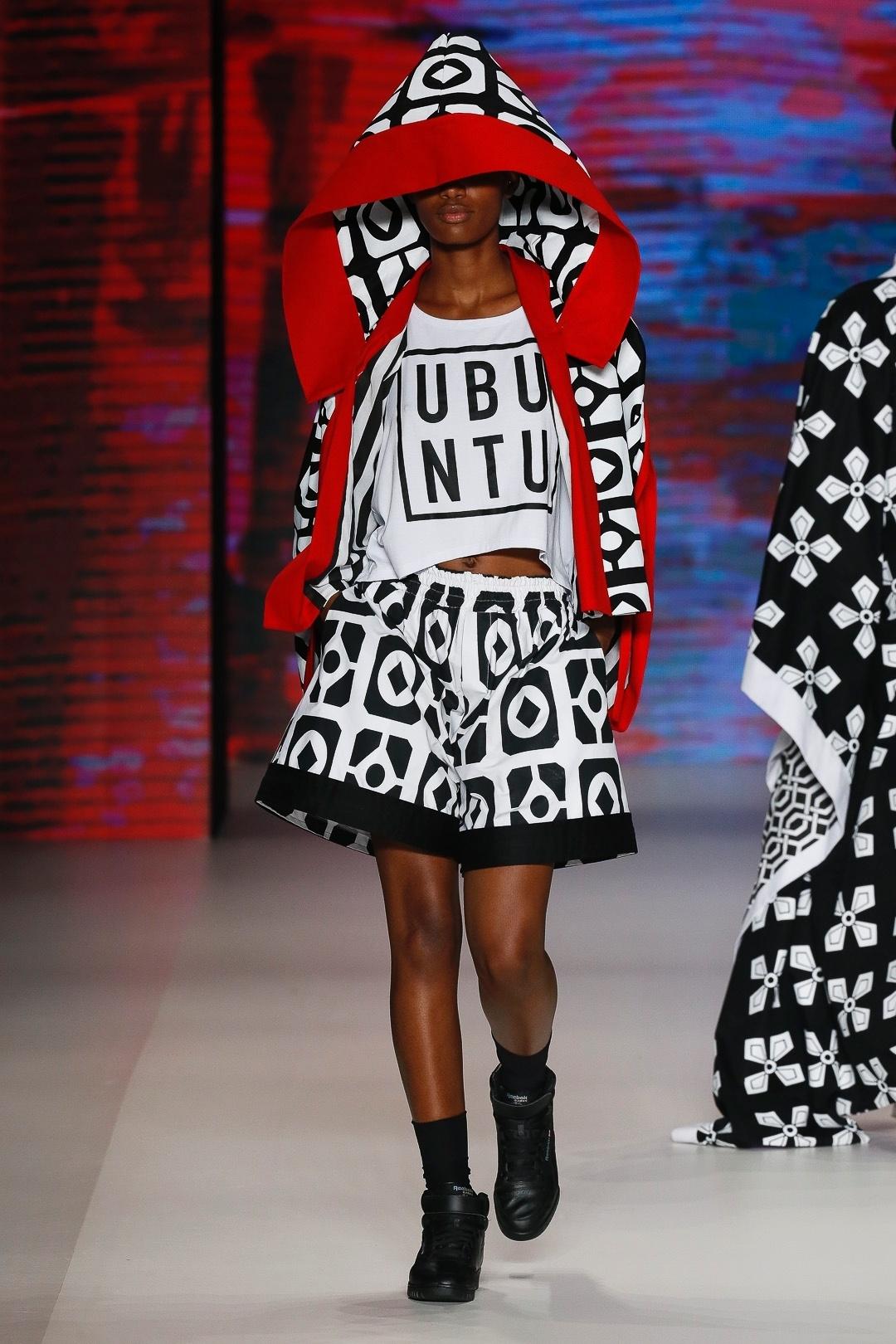 LAB desfila coleção na SPFW N42  - Alexandre Schneider/UOL