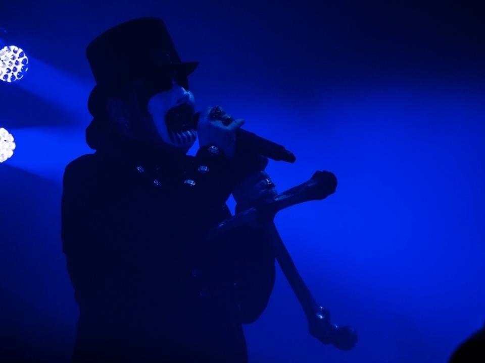 Os fãs de King Diamond precisaram aguardar duas décadas para a volta da lenda do metal neste domingo (25) no Liberation Festival - Divulgação