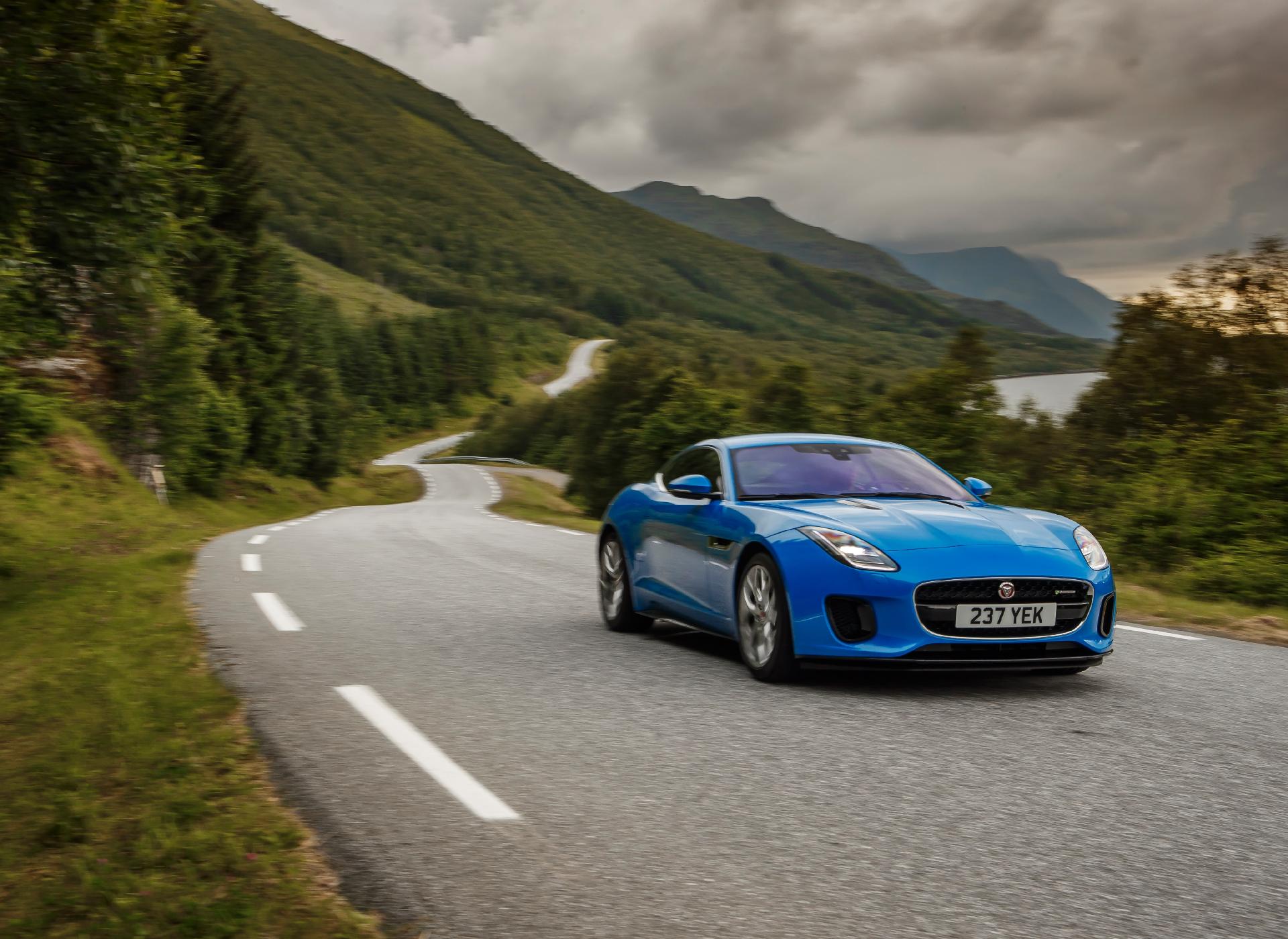 Jaguar F-Type 2.0 Turbo - Divulgação