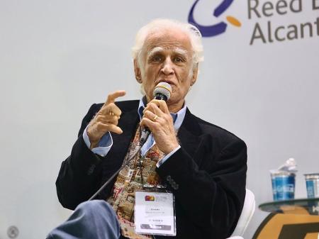 Ziraldo conversa com o público na Bienal do Livro de São Paulo em agosto - Iwi Onodera/UOL