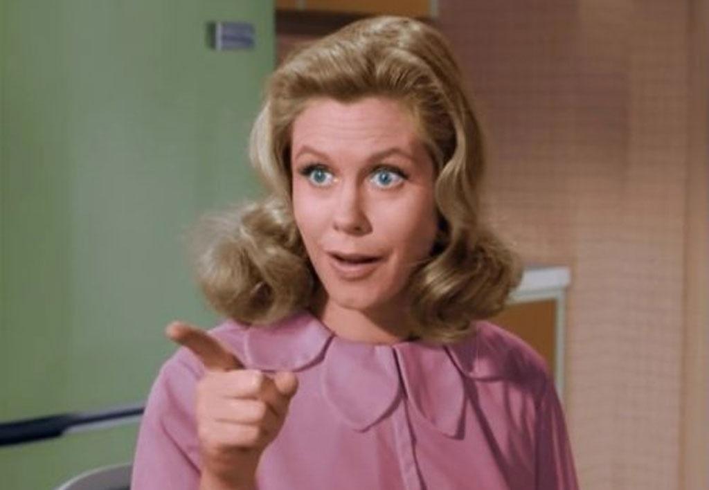 Elizabeth Montgomery em cena no seriado "A Feiticeira" - Divulgação
