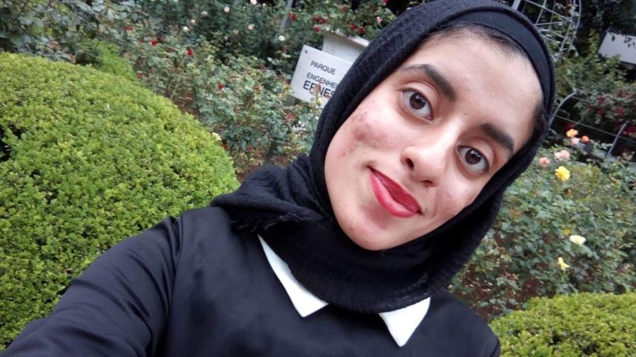 Evelyn Martins, 19, converteu-se ao Islamismo aos 16 anos, quando entrou em contato com a religião em um trabalho de escola - Arquivo Pessoal
