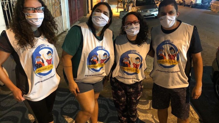 Desde março, grupo de amigos da Cidade Tiradentes prepara e entrega refeições para quem vive nas ruas - Arquivo Pessoal