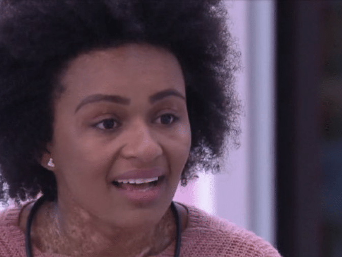 Em discussão, Natália dispara contra Lucas: 'Sou cão raivoso por acaso?'