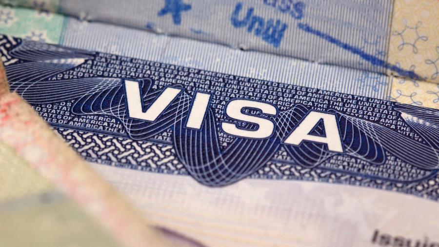 Grávidas solicitantes ao visto deverão estabelecer ao oficial consular um motivo legítimo de viagem, que não inclui cidadania americana para o bebê - Getty Images/iStockphoto