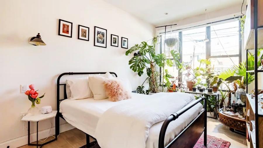 Perto do prédio da série "Friends", este apartamento tem quarto para alugar no Airbnb (veja mais informações abaixo) - Reprodução Airbnb