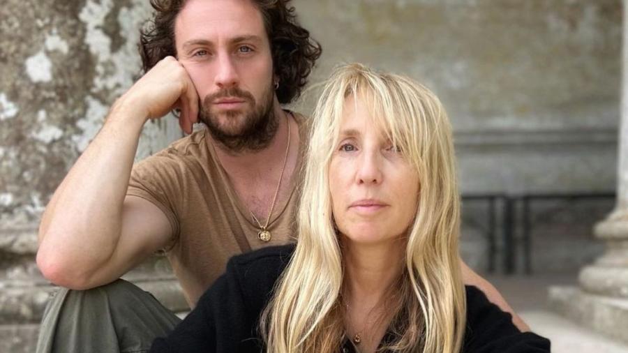 O ator Aaron Taylor-Johnson é casado com a cineasta Sam Taylor-Johnson