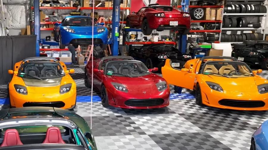 Três unidades do Tesla Roadster são restauradas