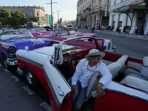 Sem luz no fim do túnel: apagões e escassez de alimentos detonam turismo em Cuba