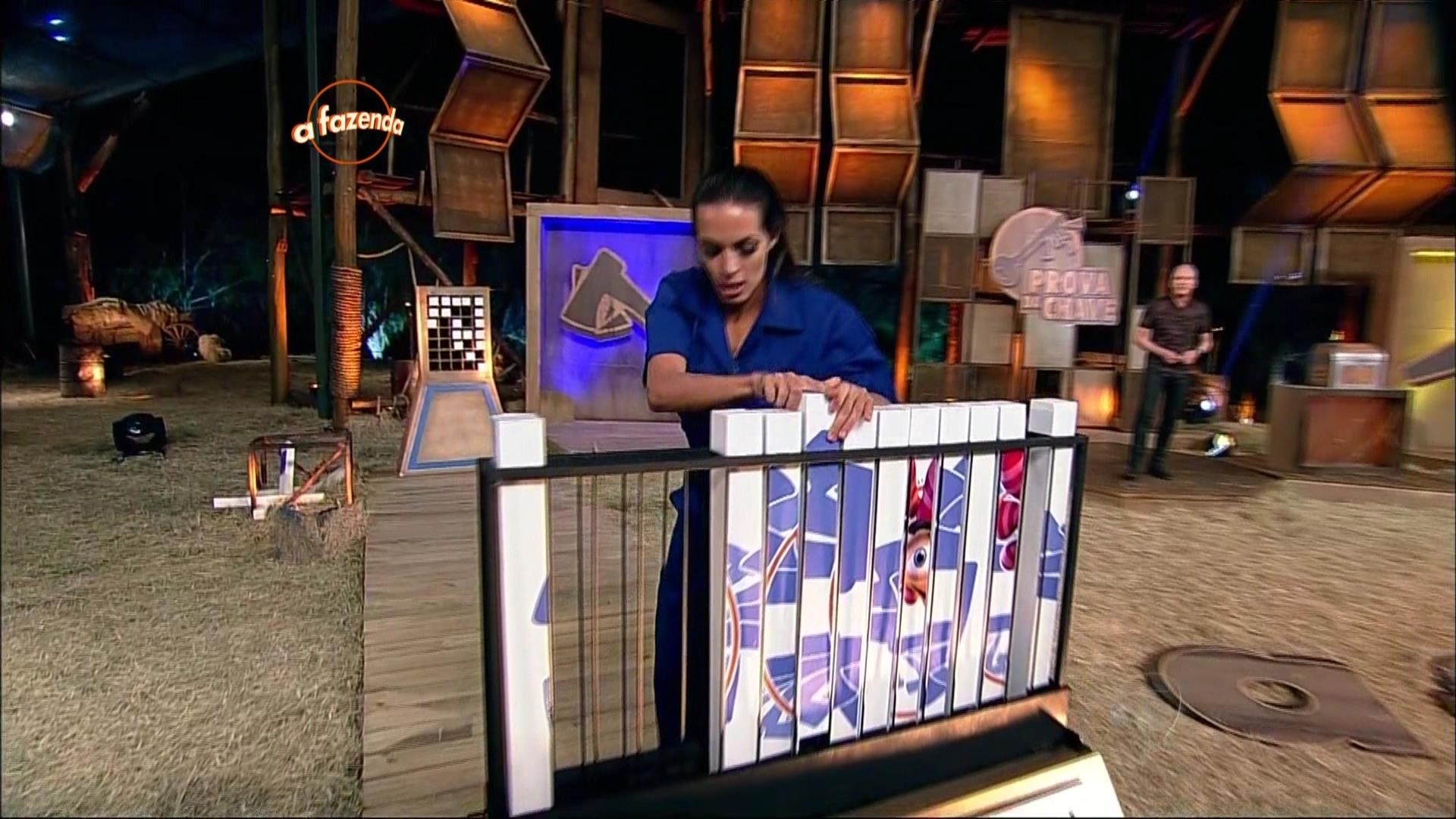 9.out.2015 - Carla foi mais rápida que Thiago e venceu a prova da chave - Reprodução/Record