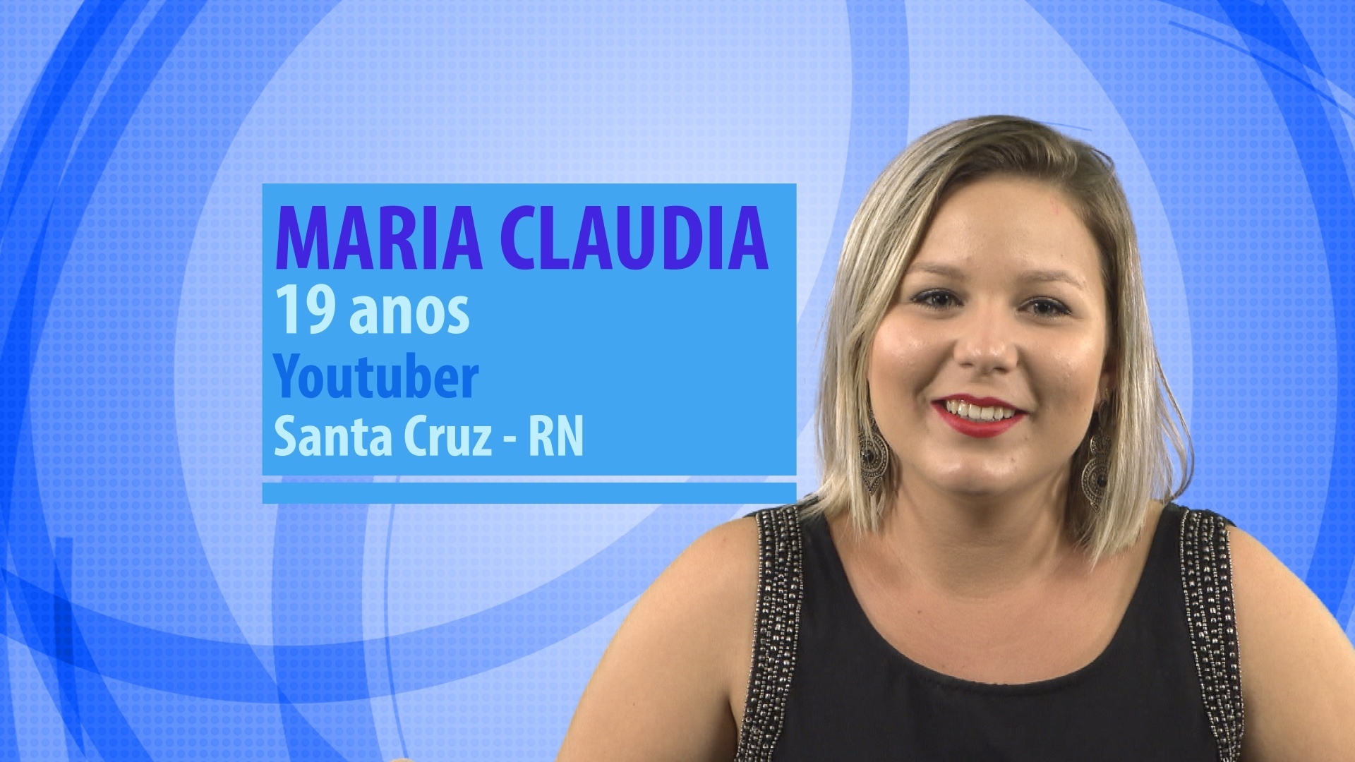 Maria Claudia tem 19 anos e é youtuber - Divulgação