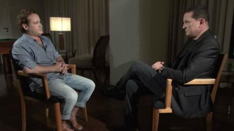 Roy Rosselló é entrevistado por Roberto Cabrini no "Conexão Repórter" - Divulgação/SBT - Divulgação/SBT