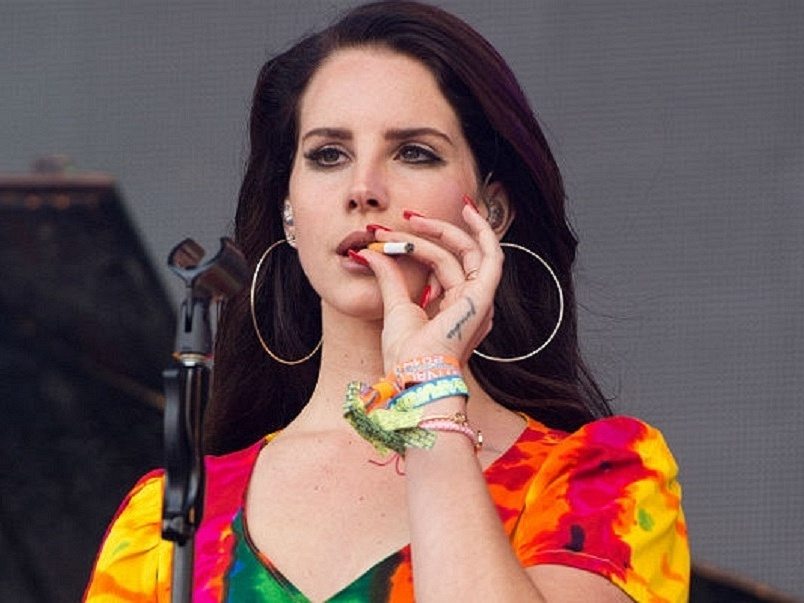 simplesmente uma festa da lana del rey em Curitiba