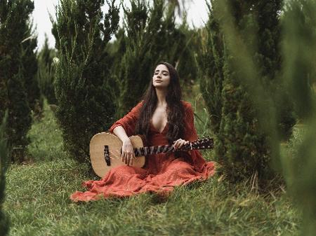 A cantora Mariana Nolasco - Tom Rodriguês/Divulgação