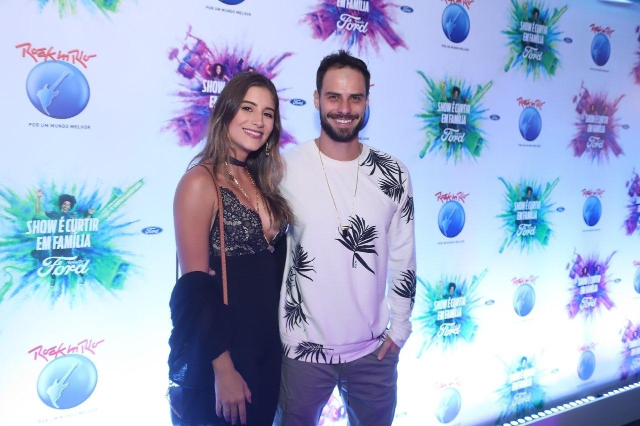 Lucas Malvacini e Laura Alvarenga curtem camarote no Rock in Rio - Daniel Pinheiro/AgNews