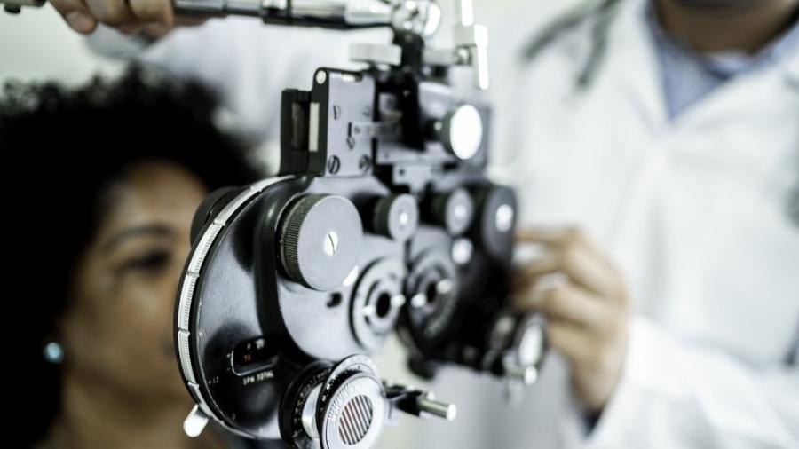 Dados de atendimentos no SUS mostram queda significativa de consultas e cirurgias oftalmológicas neste ano - Getty Images