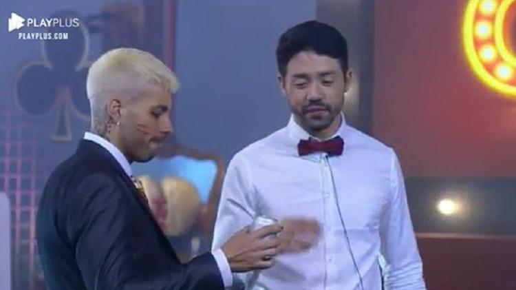 A Fazenda 2021: Gui Araujo e Rico Melquiades detonam bebidas da festa - Reprodução/Playplus - Reprodução/Playplus