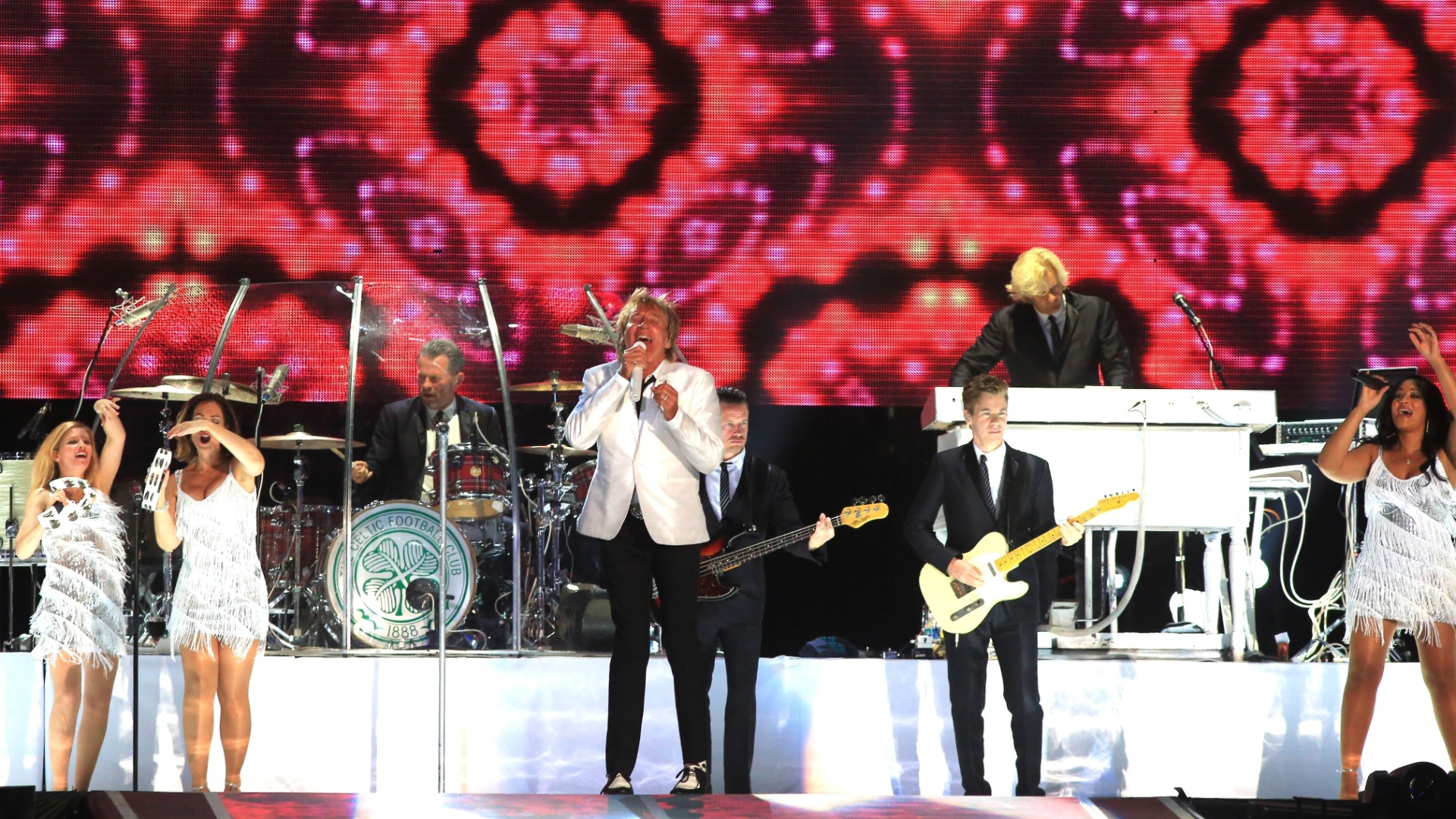 20.set.2015 - Rod Stewart se apresenta no Rock in Rio 2015, fechando as apresentações no palco Mundo do terceiro dia do festival - Marco Antonio Teixeira/UOL