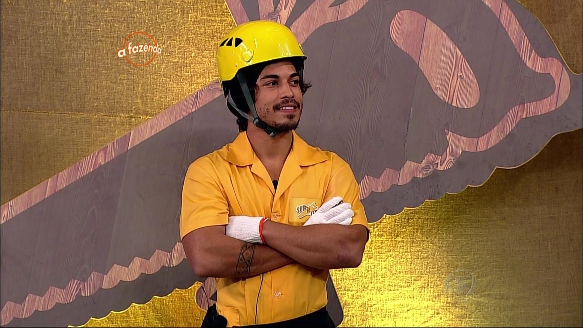 16.out.2015 - Douglas foi escolhido para representar a equipe Serrote - Reprodução/Record