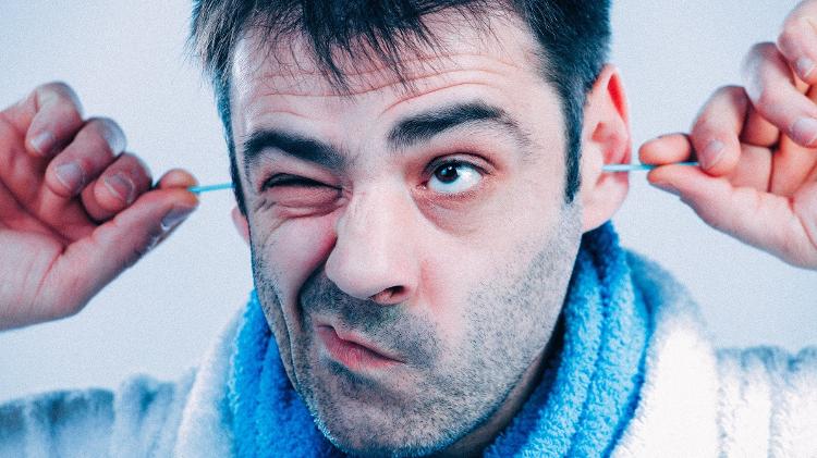 Ouvido; cera - iStock - iStock