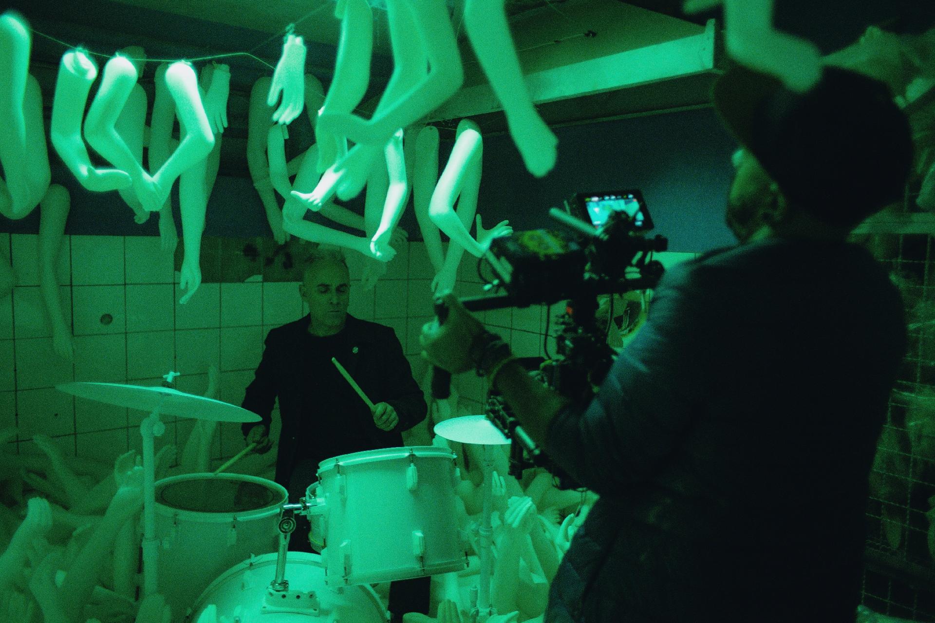 Fê Lemos na gravação do clipe de "Não Me Olhe Assim" - Divulgação