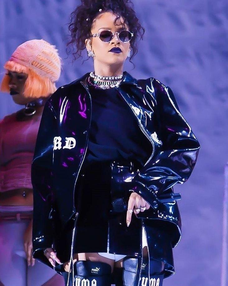 Roupas de vinil - Rihanna - Reprodução/Instagram