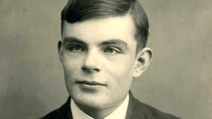 Alan Turing também ficou conhecido como  pai da computação moderna - Sherborne School/Arquivo/AFP