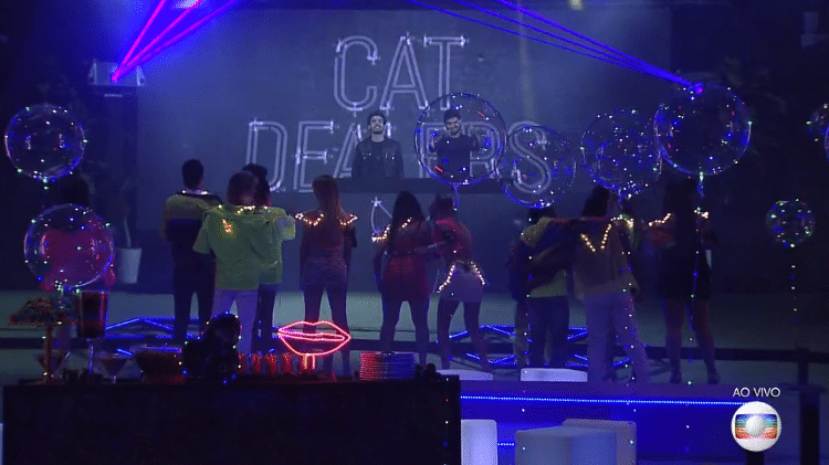 Brothers dançam com o duo Cat Dealers - Reprodução/Globoplay - Reprodução/Globoplay