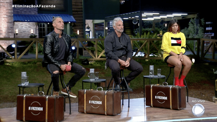 A Fazenda 2020: Juliano, Mateus e Tays Reis no deck de eliminação - Reprodução/RecordTV