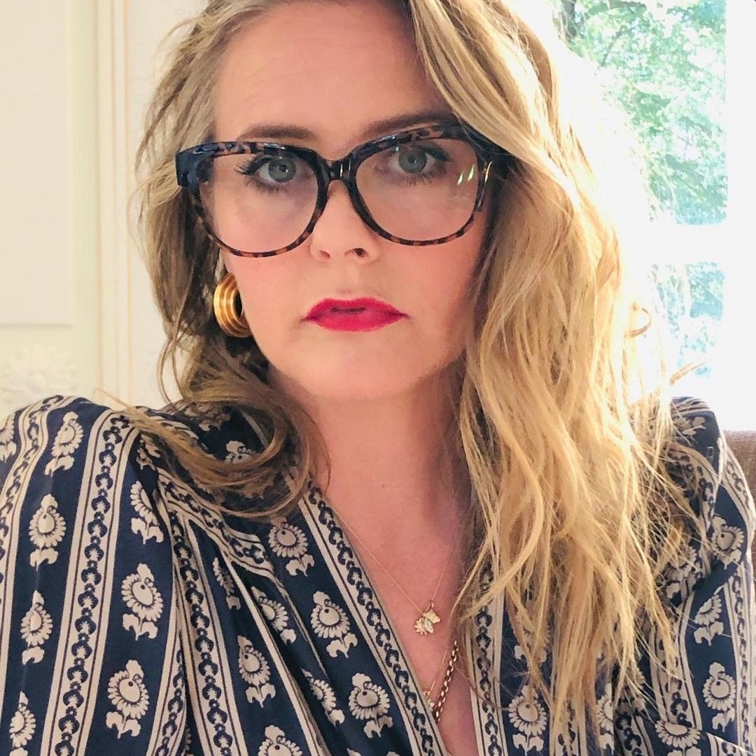 Alicia Silverstone entra em app de namoro após divórcio