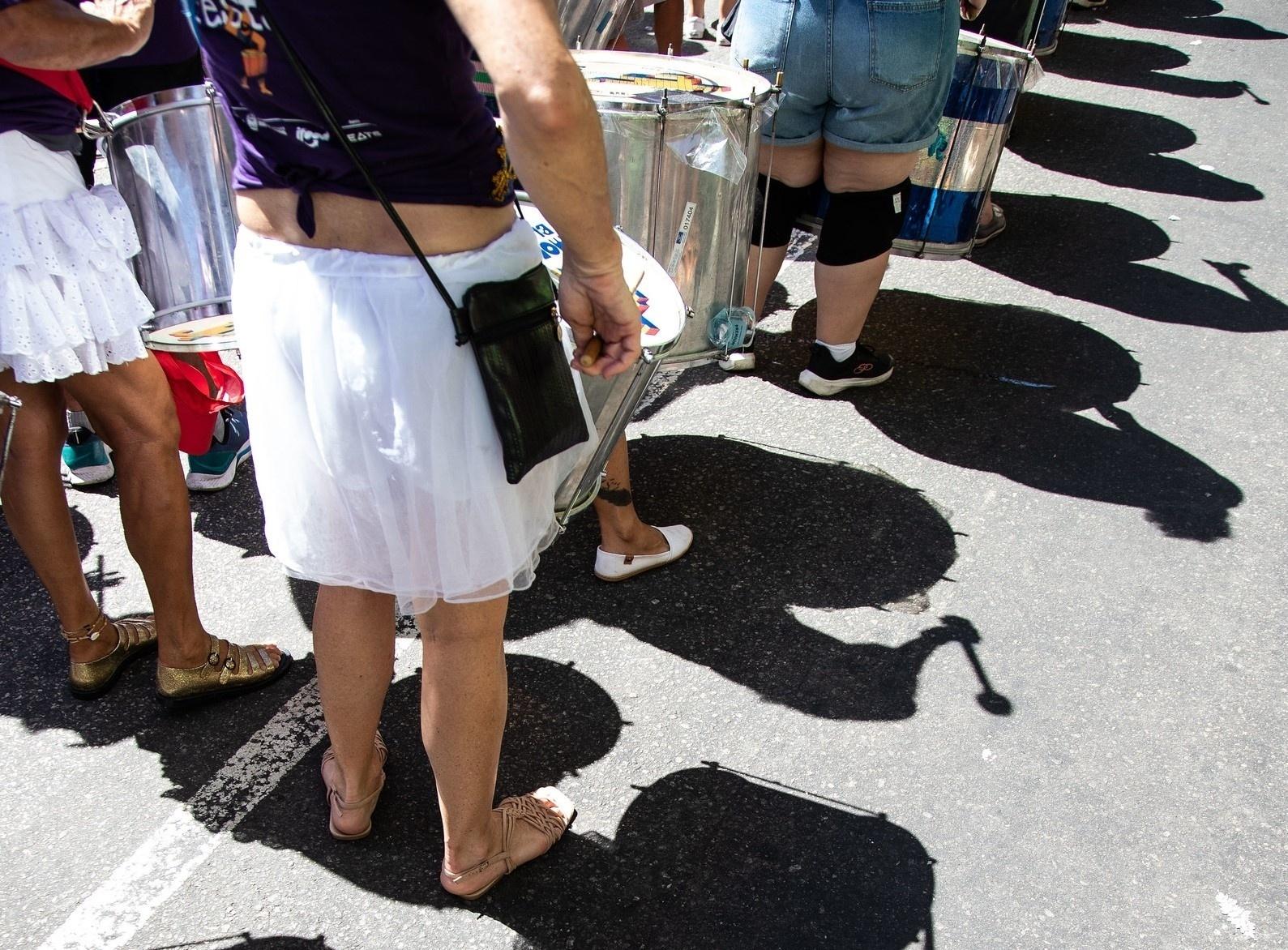 Membros do Monobloco e foliões enfrentaram sol quente carioca - Fernando Maia/Riotur