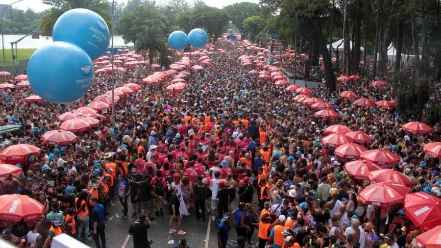 Bloco Agrada Gregos reúne multidão no sábado (10), no Ibirapuera